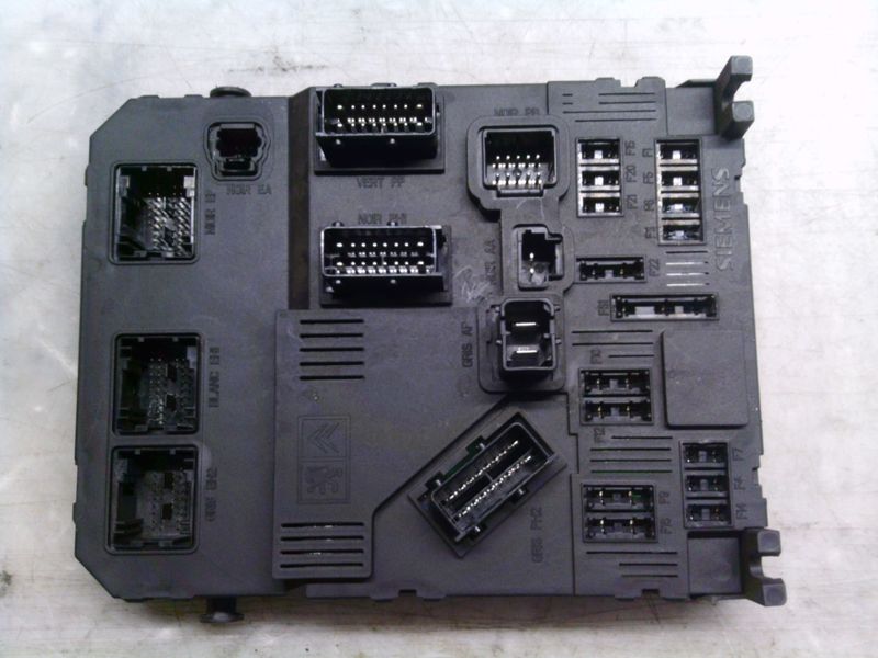 50-851 Body Computer Siemens S118085320 A S118085320A 9649627780 BSI E01-00 HG  Citroen / Peugeot  Varie