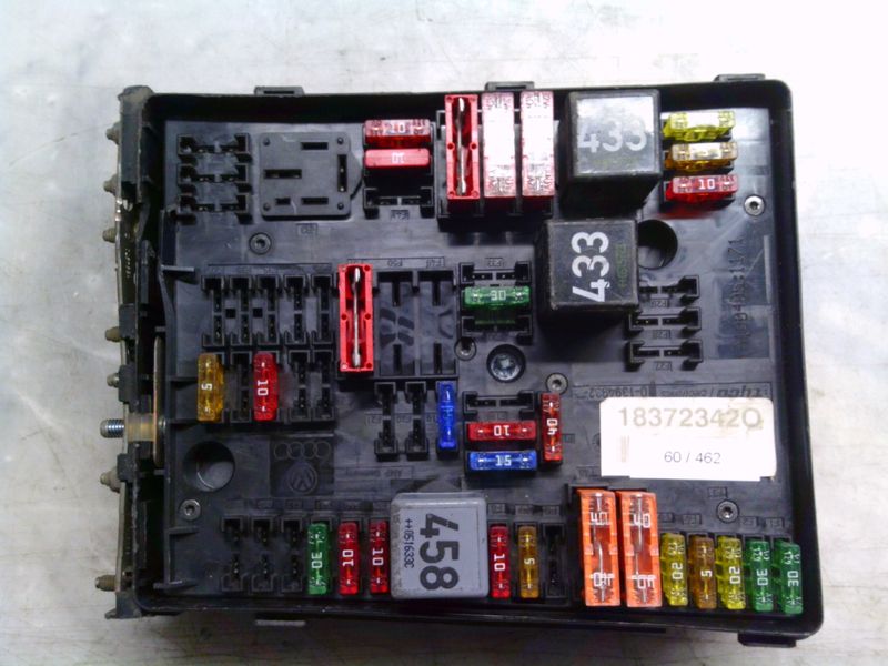 60-462 Scatola Fusibili Tyco Eletronics 1K0 937 124 K 1K0937124K 0-1394932 183723420   Volkswagen Benzina Varie