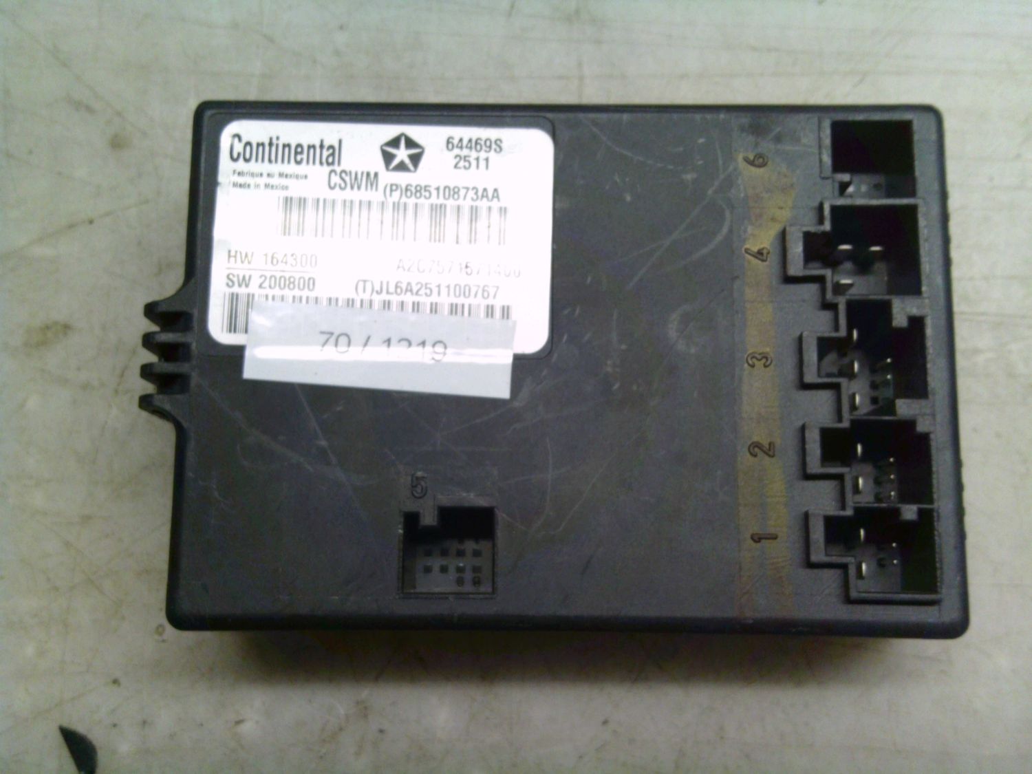 70-1219 Centralina Riscaldamento Sedili Continental P68510873AA   A2C7571571400 64469S HW: 164300 SW: 200800 Jeep Elettrica / Benzina Wrangler