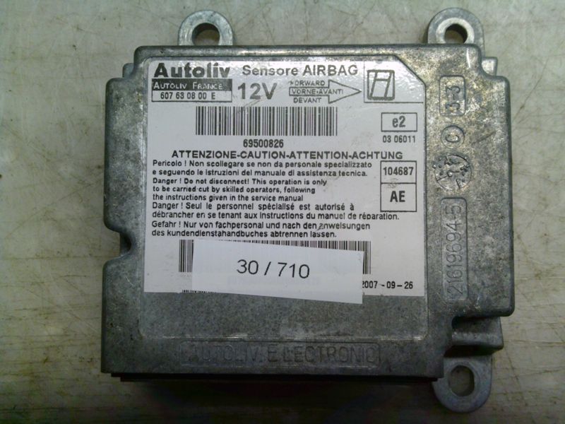30-710 Centralina Airbag Autoliv 607 63 08 00 E 607630800E 69500826    Iveco  Daily