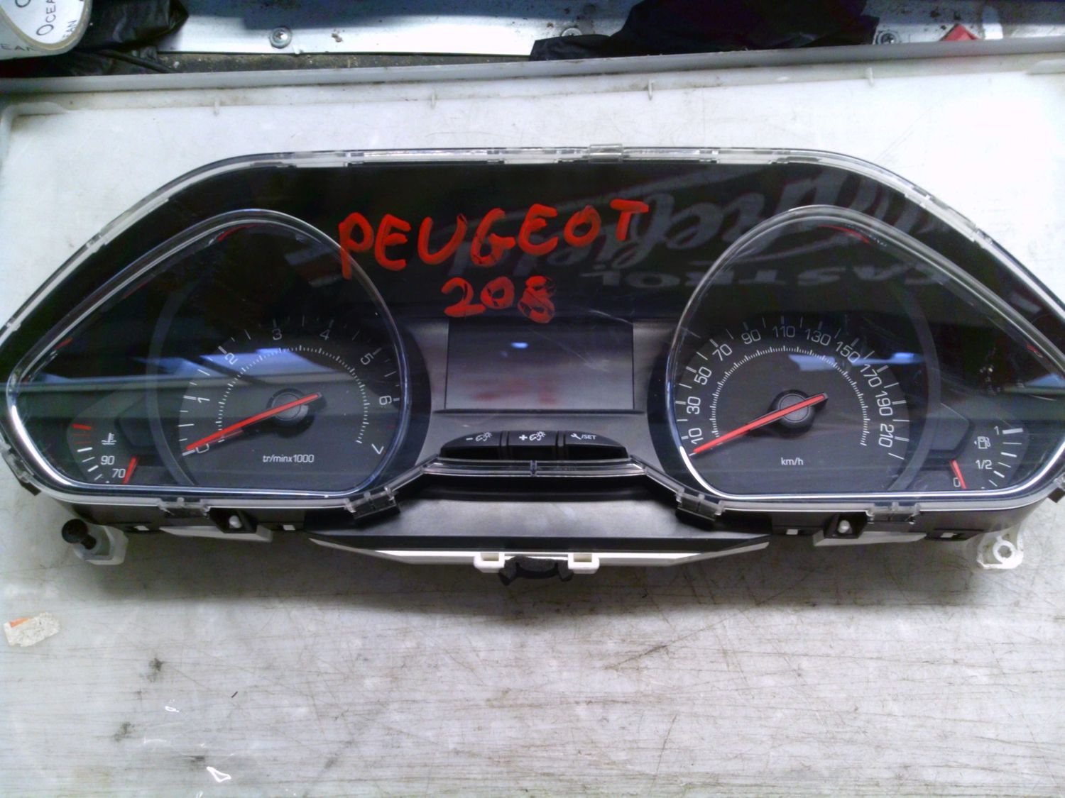 40-911 Quadro Strumenti / Contachilometri Visteon 98 019 047 80 9801904780 N2A-KMH-ESS 769317790U   Peugeot Benzina 208