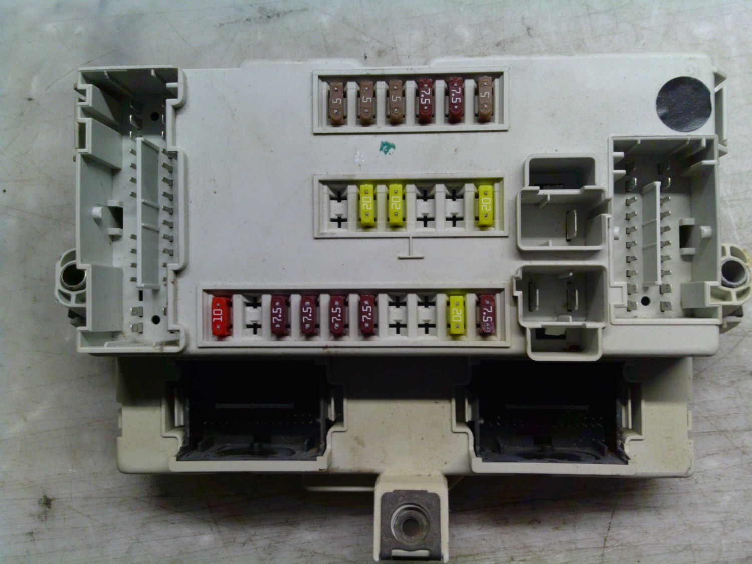 50-864 Body Computer Magneti Marelli 51953894   BCM 330I.03    Fiat Diesel 500