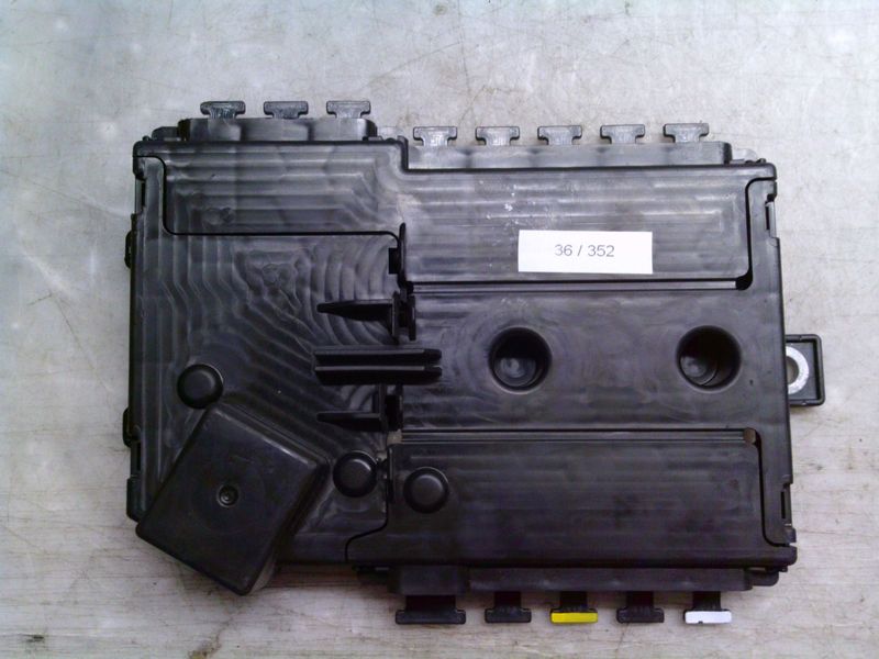36-352 Terminale della Batteria Mercedes  A 213 540 62 00 A2135406200 Q4    Mercedes  Glc