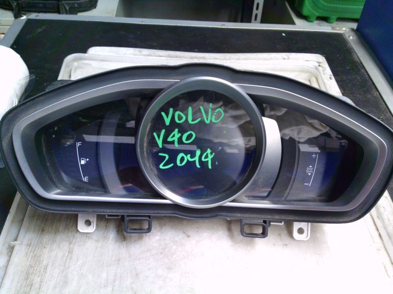 40-934 Quadro Strumenti / Contachilometri Volvo 769167-110U 769167110U 769212-810U 299-080U   Volvo Diesel V 40