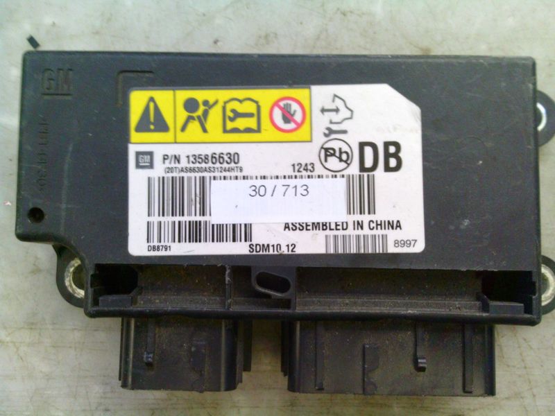 30-713 Centralina Airbag Gm 13586630   DB SDM10.12   Chevrolet  Trax