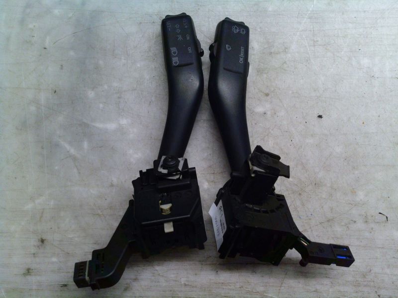 300-372 Comando Luci Devioluci Frecce Tergi Cruise 1K0 953 519 A 1K0953519A 1K0 953 513 A COPPIA Volkswagen Varie 300-372 Comando Luci Devioluci Frecce Tergi Cruise 1K0 953 519 A 1K0953519A 1K0 953 513 A COPPIA Volkswagen Varie