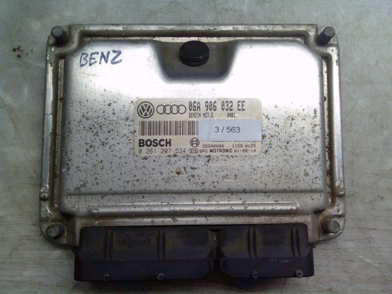 3-563 Centralina Motore Bosch 0 261 207 534 0261207534 06A 906 032 EE 26SA0000 ME7.5   Seat Benzina Toledo