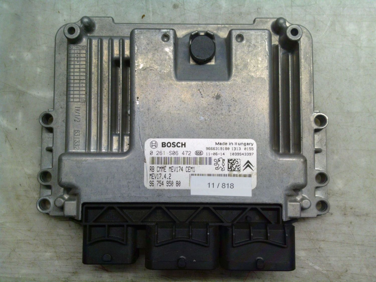 11-818 Centralina Motore Bosch 0 261 S06 472 0261S06472 96 754 950 80 1039S43397 MEV17.4.2 Citroen / Peugeot Benzina Varie 11-818 Centralina Motore Bosch 0 261 S06 472 0261S06472 96 754 950 80 1039S43397 MEV17.4.2 Citroen / Peugeot Benzina Varie