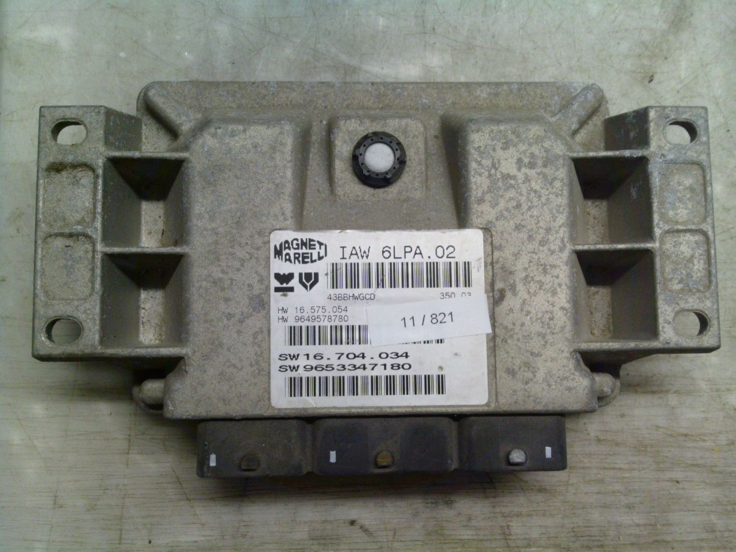 11-821 Centralina Motore Magneti Marelli IAW 6LPA.02 IAW6LPA.02 9649578780 9653347180 HW 16.575.054 SW 16.704.034 Peugeot Benzina 307 11-821 Centralina Motore Magneti Marelli IAW 6LPA.02 IAW6LPA.02 9649578780 9653347180 HW 16.575.054 SW 16.704.034 Peugeot Benzina 307