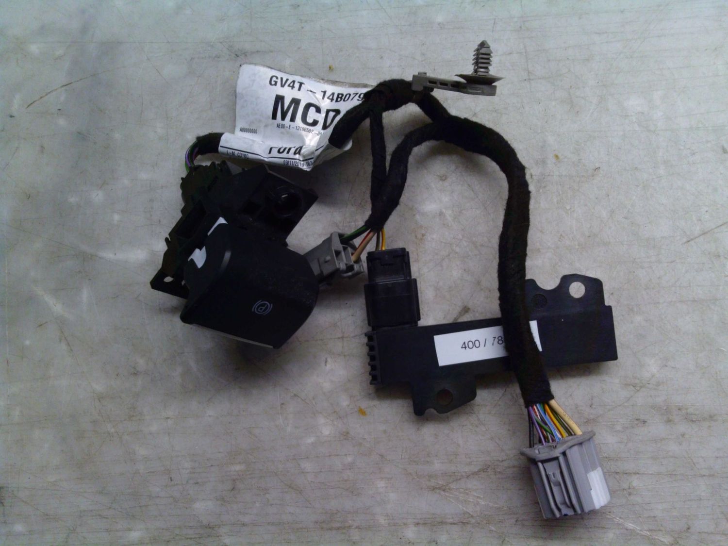 400-784 Pulsante Del Freno A Mano Fomoco GJ5T-2B623-CEW GJ5T2B623CEW DS7T-15K603-AA GV4T-14B079-MCD   Ford  Kuga