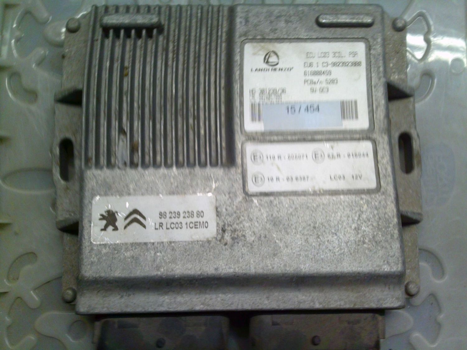 15-454 Centralina Gas GPL Landi Renzo 616000459 9823923880 301239/36 SW GC3 ECU LC03 3CIL. PSA Citroen / Peugeot Benzina / GPL Varie 15-454 Centralina Gas GPL Landi Renzo 616000459 9823923880 301239/36 SW GC3 ECU LC03 3CIL. PSA Citroen / Peugeot Benzina / GPL Varie
