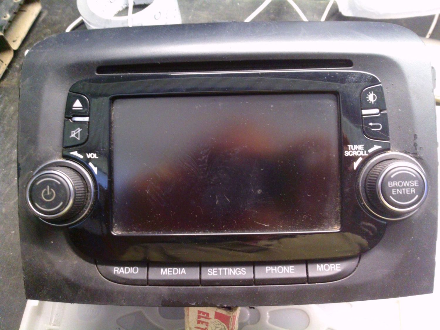 20-902 Autoradio Continental FIAT 330 VP2 ECE DAB FIAT330VP2ECEDAB 07355944710 A2C8386070400000774   Fiat  500