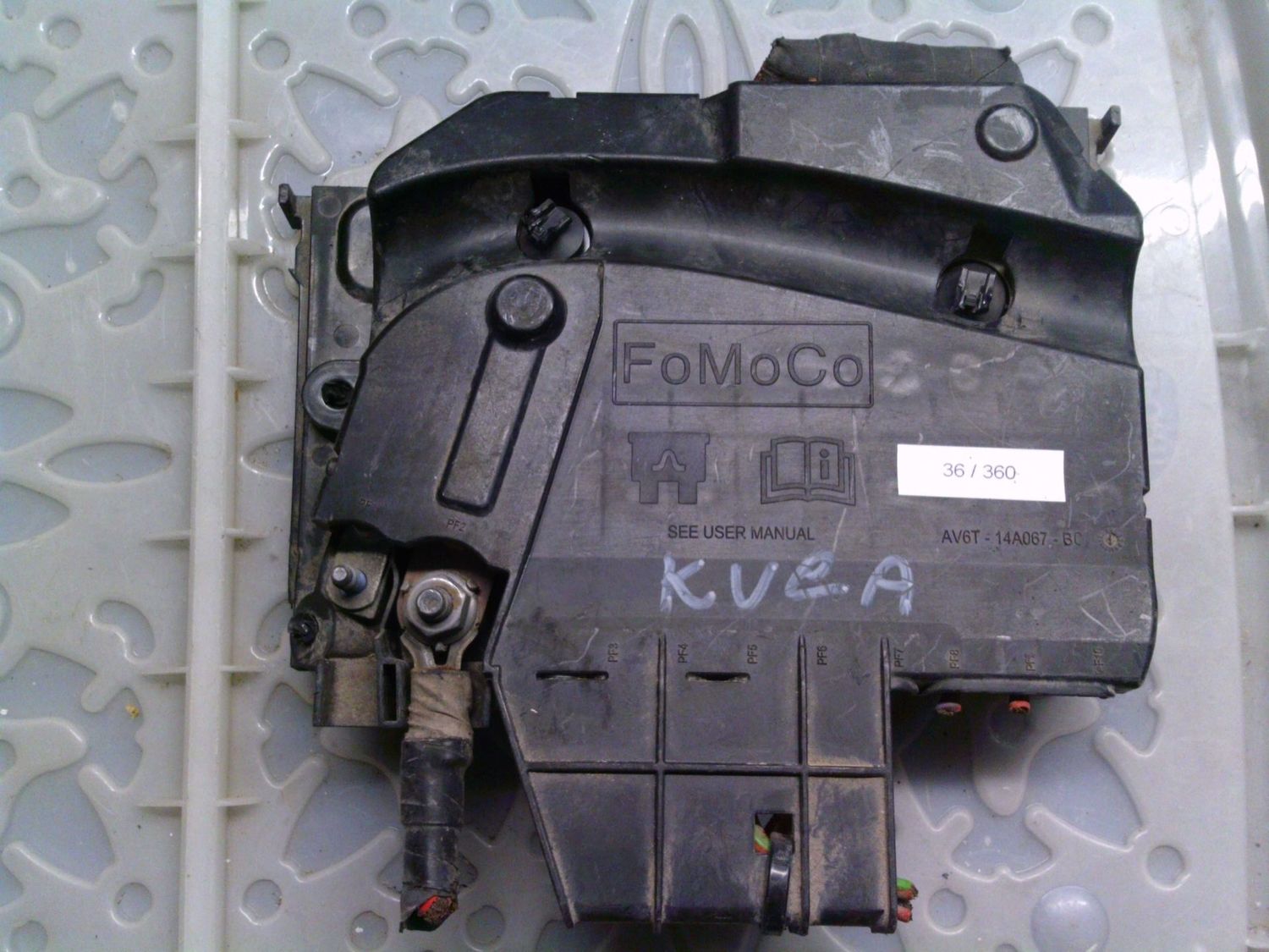 36-360 Terminale della Batteria Fomoco AV6T-14A067-BC AV6T14A067BC Ford Kuga 36-360 Terminale della Batteria Fomoco AV6T-14A067-BC AV6T14A067BC Ford Kuga