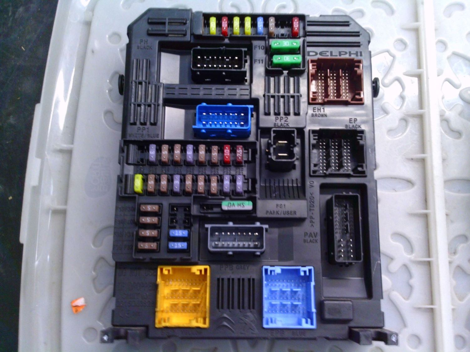 50-905 Body Computer Delphi 9830790580-00 983079058000 28625142 BSI-EL3-CEM00 HW:D6 SW:6.05 Citroen / Peugeot Varie 50-905 Body Computer Delphi 9830790580-00 983079058000 28625142 BSI-EL3-CEM00 HW:D6 SW:6.05 Citroen / Peugeot Varie