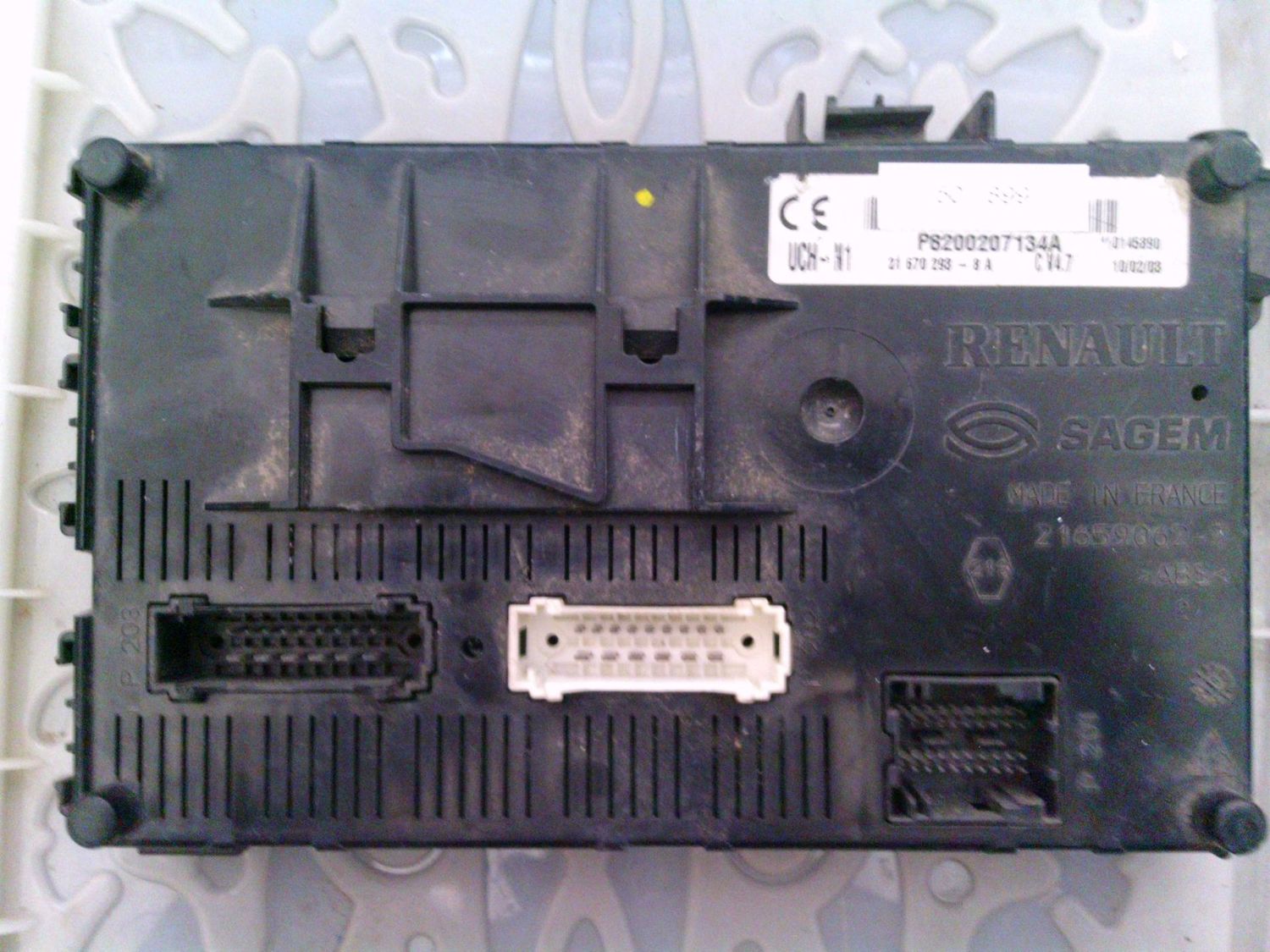 50-899 Body Computer Sagem P8200207134A   21670293-8A UCH-N1 C V4.7  Renault Diesel Clio