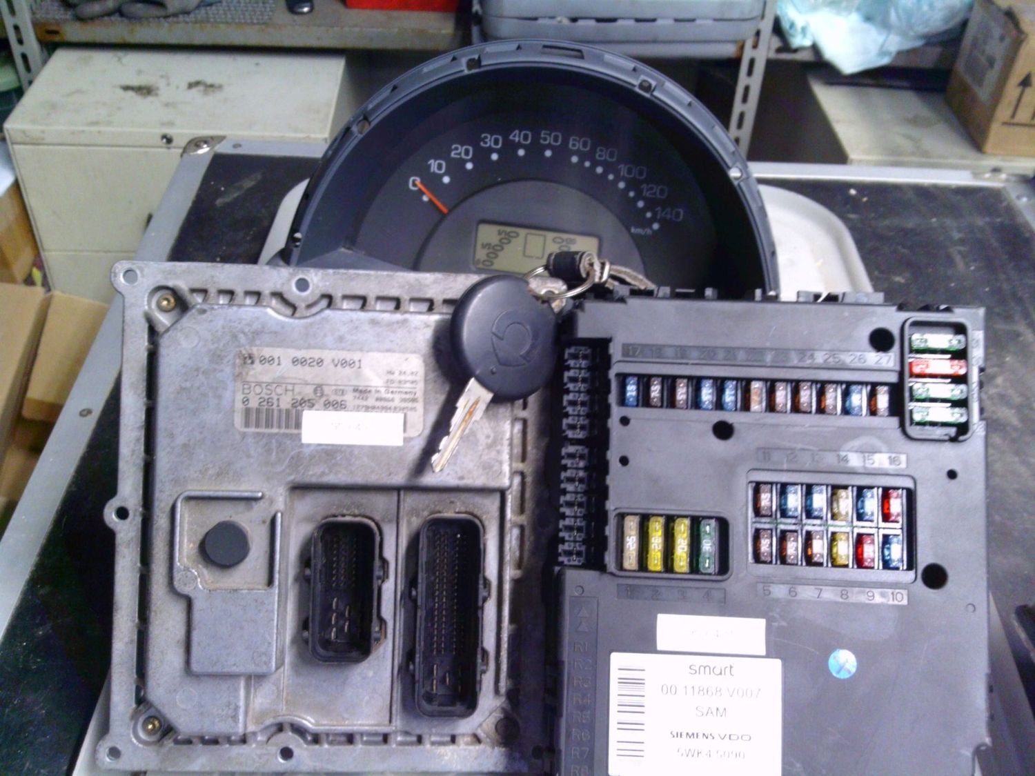 95-421 Kit Motore Smart 0 261 205 006 001 0020 V001 02612050060010020V001 RWK4 5090 00 11868 V007 110 008 872 020 CON CHIAVE Smart Benzina 450 95-421 Kit Motore Smart 0 261 205 006 001 0020 V001 02612050060010020V001 RWK4 5090 00 11868 V007 110 008 872 020 CON CHIAVE Smart Benzina 450