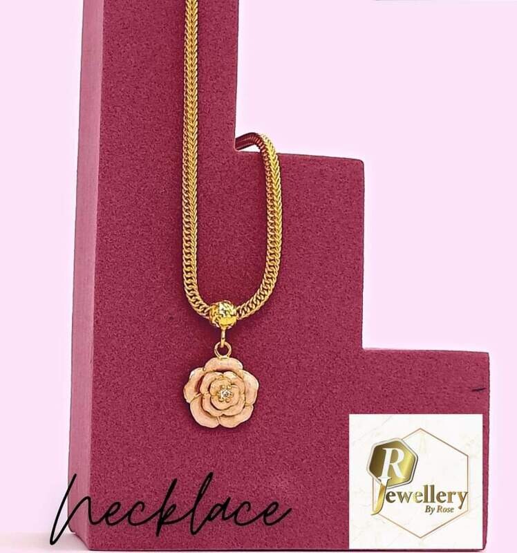 NECKLACES &amp; PENDANTS