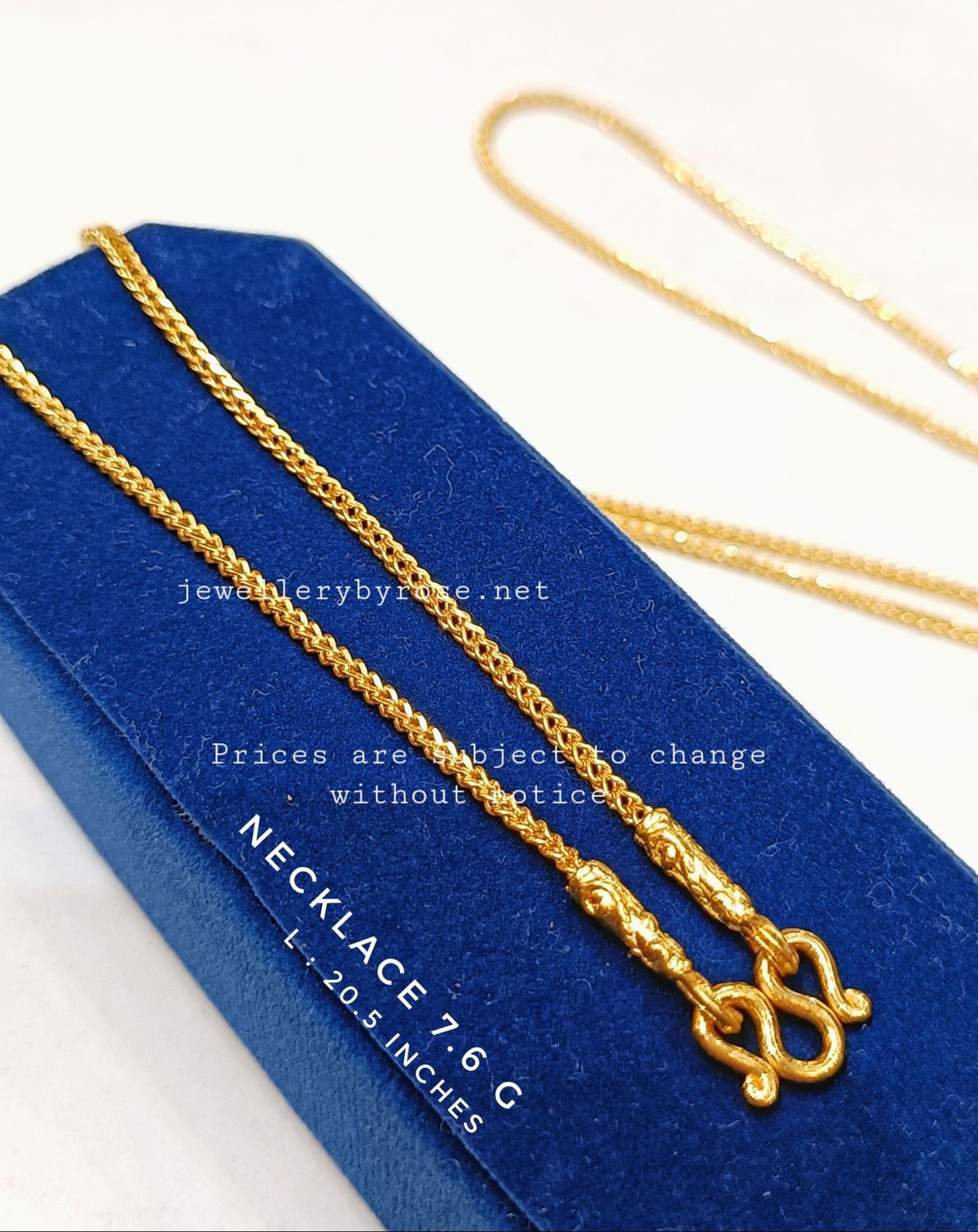 Fashionable Solid Gold Necklace