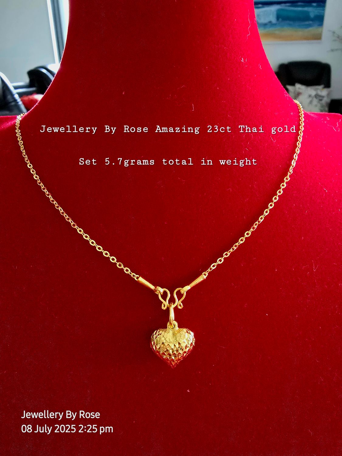 Limited edition gold  heart necklace 💛 💖