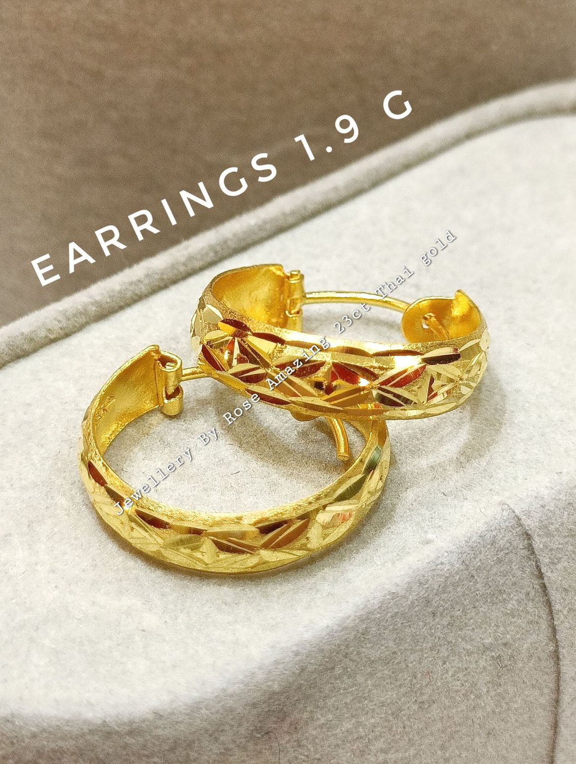 Fashionable Gold hoop Earrings