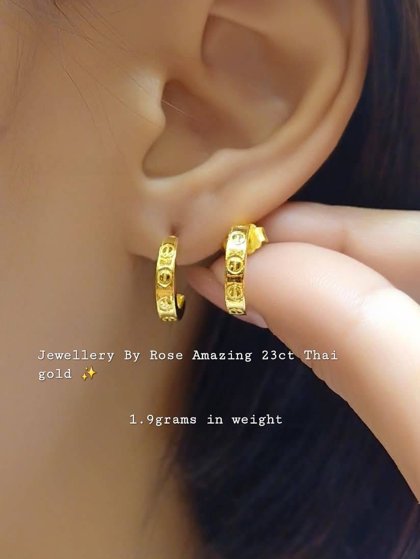 Fashionable Gold Earrings