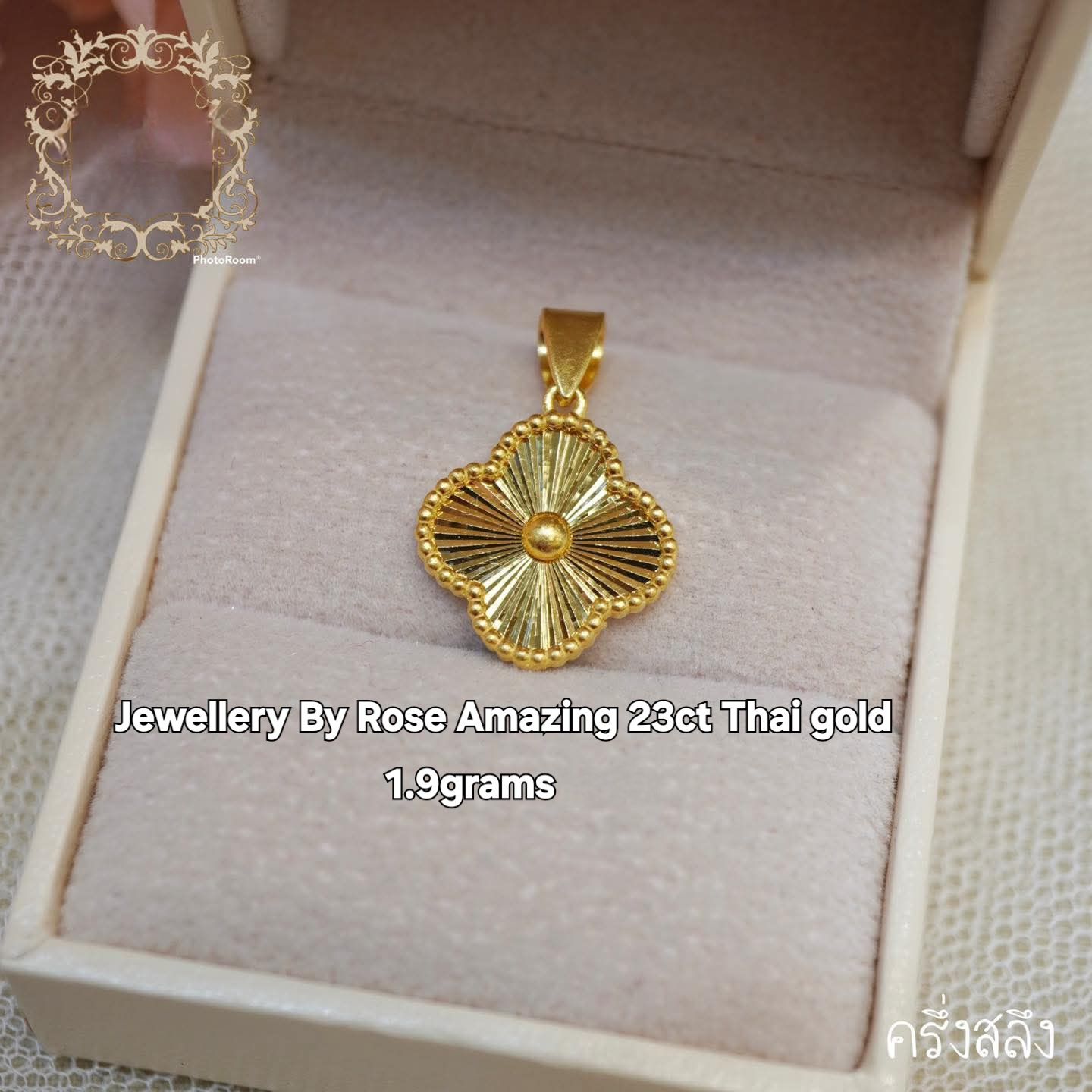 Elegant  Clover Collection 🍀  Pendant