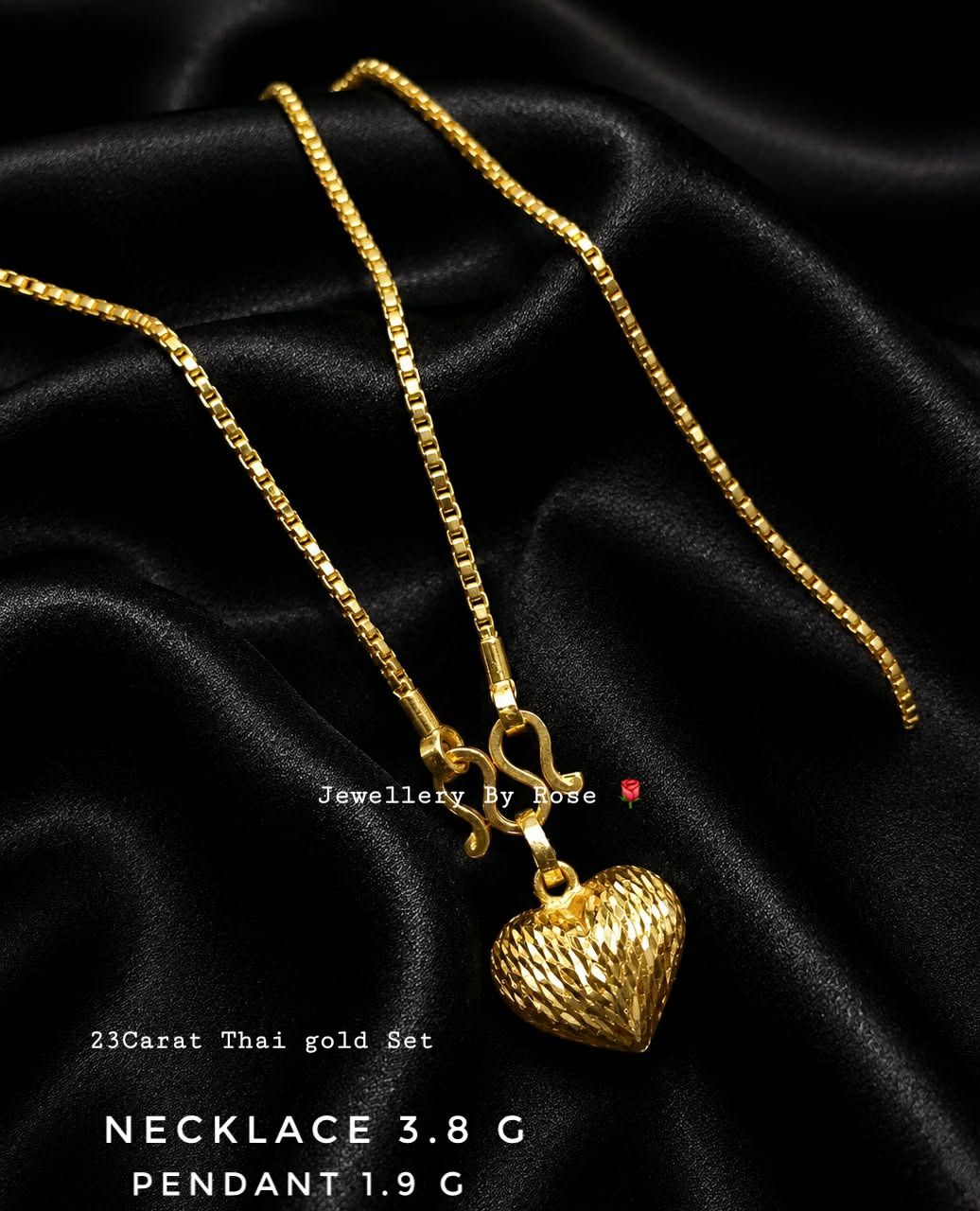 Incredible Eyes Catching Gold Heart  Necklace Set 💛 💖