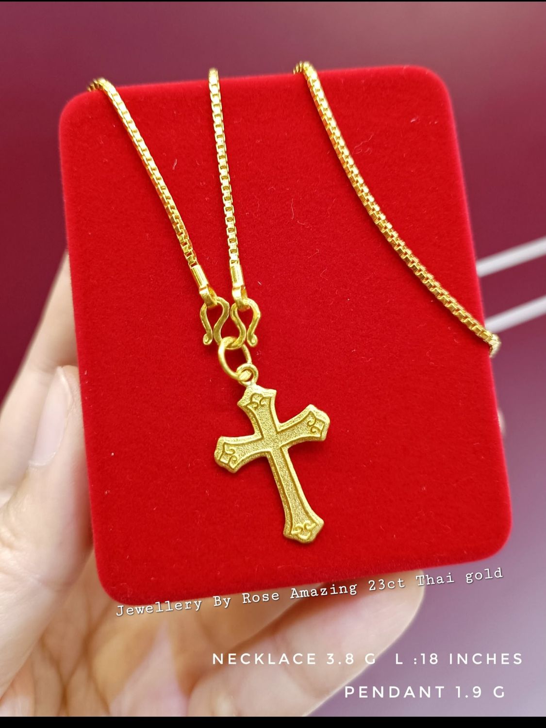 Incredible Eyes Catching Crucifix  Necklace Set 💛 💖