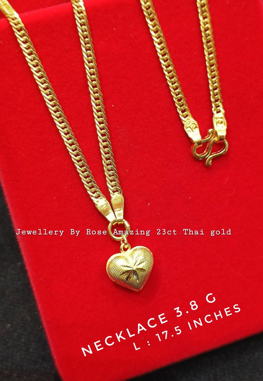 Stunning Gold  Heart Necklace  💛 ❤️