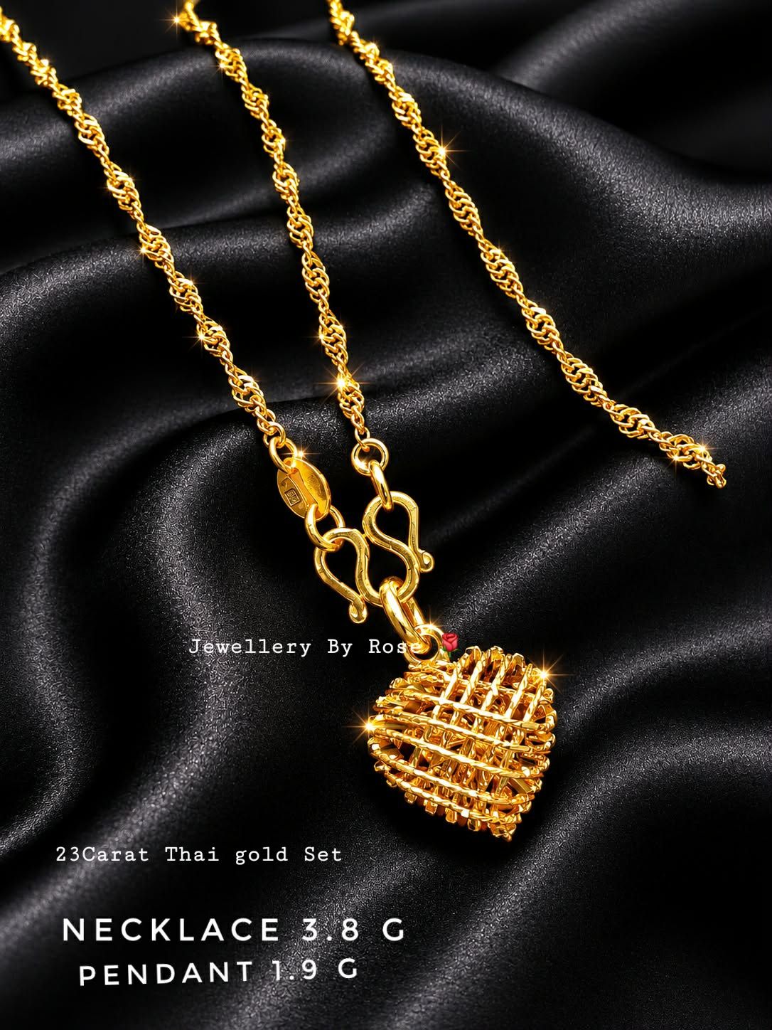 Gold Twist Heart Necklace Set❤️❤️