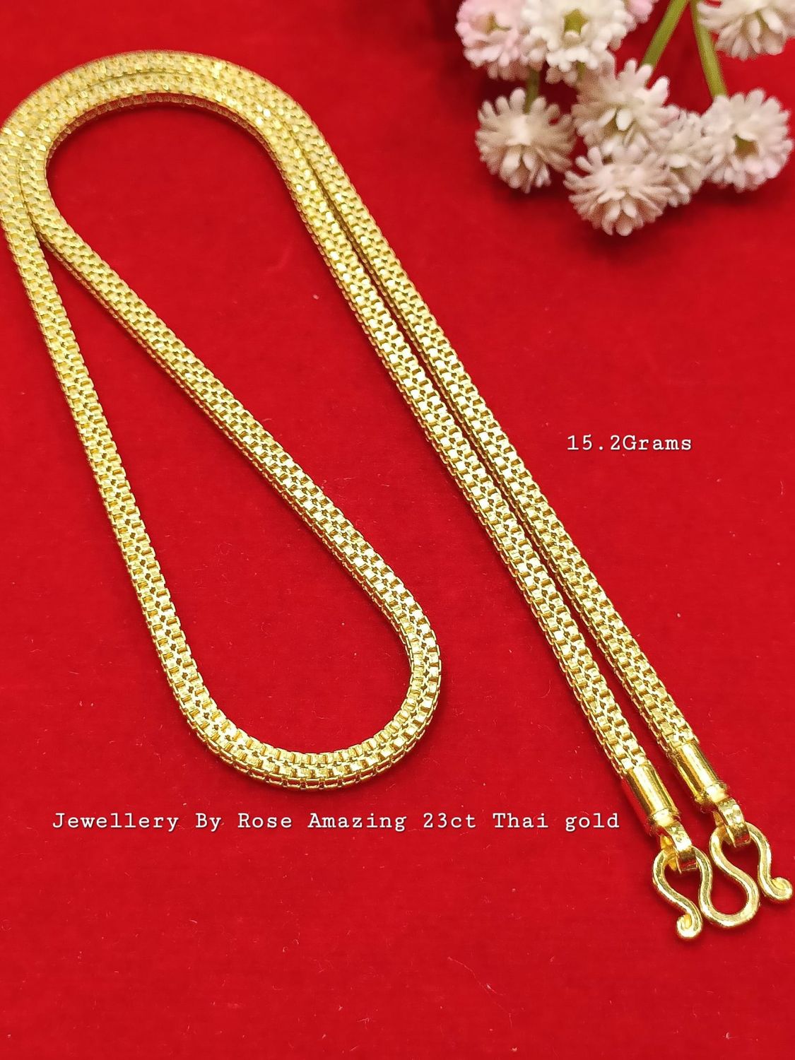 Fashionable gold necklace ✨️