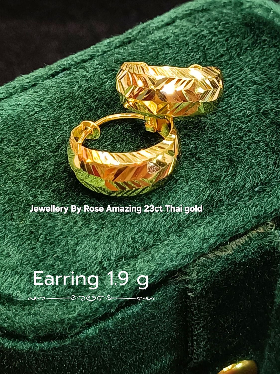 Limited Edition Gold  hoops Earrings 🌟 🤩