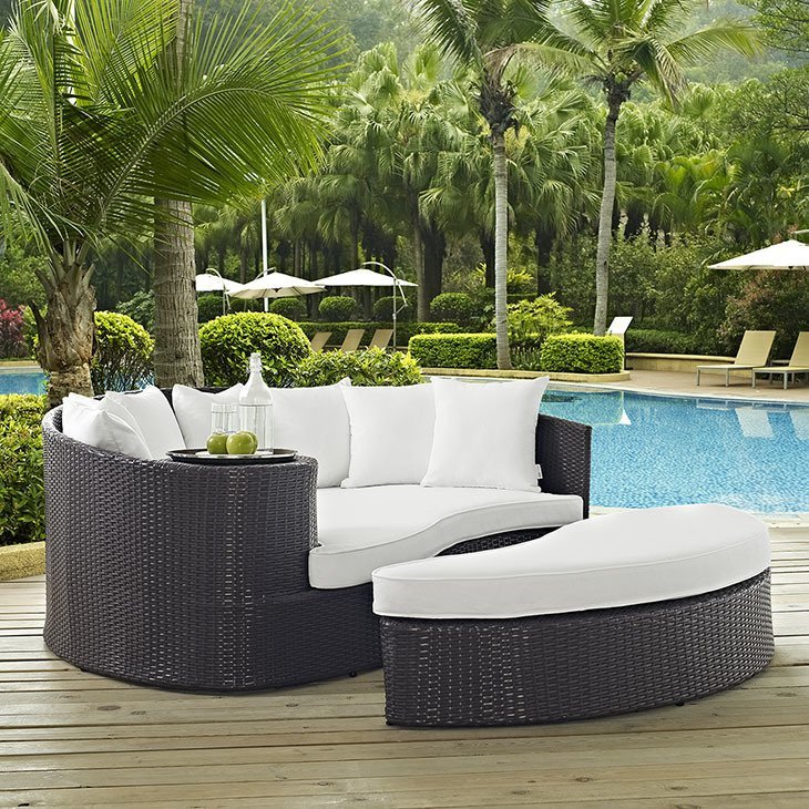 Hinsdale Patio Circular Daybed
