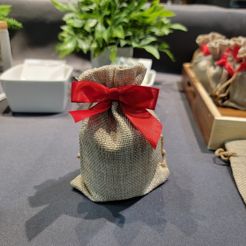 MINI CANDLE in BURLAP BAG