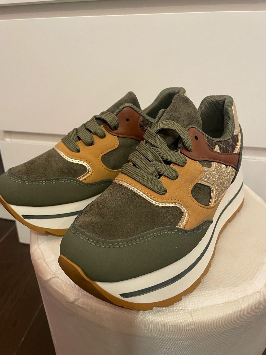 Sneakers ecocamoscio verdi