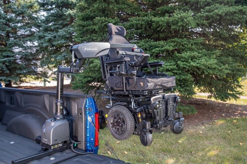 Bruno Curb-Sider Hoist Style Interior Vehicle Lift VSL-6000