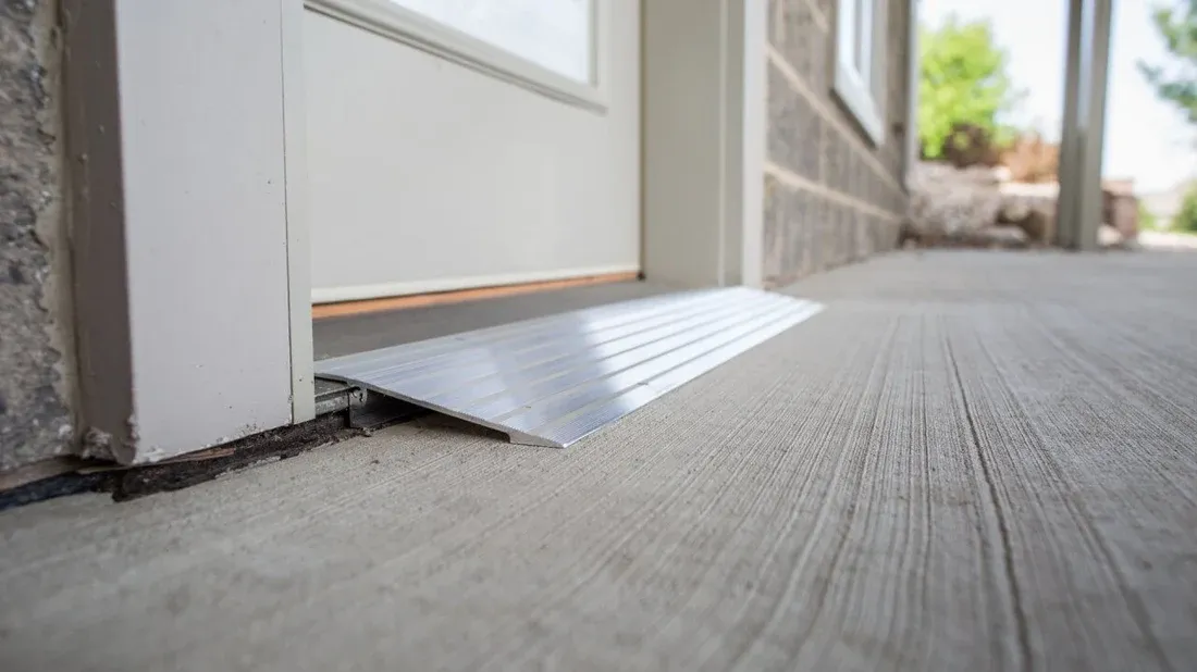 EZ-ACCESS TRANSITIONS Portable Self Supporting Aluminum Modular Entry Threshold Ramp Ideal for Doorways and Raised Landings