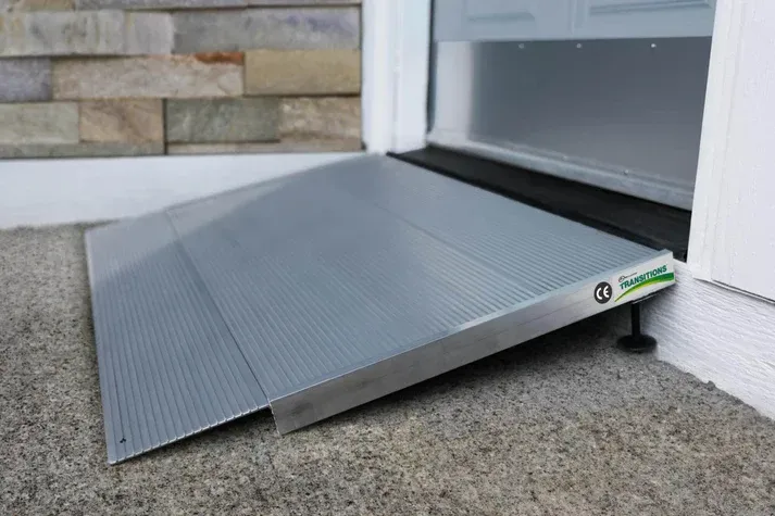 EZ-ACCESS TRANSITIONS® Angled Entry Ramp