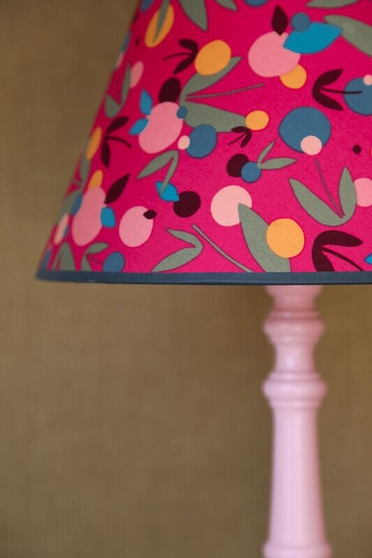 HOT PINK LEAVES - KIDS ROOM
