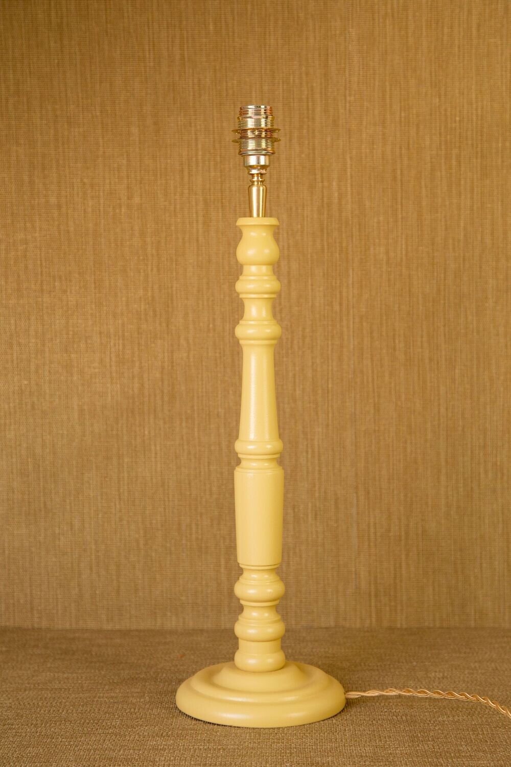 LAURA - WOODEN HIGHGLOSS LACQUERED LAMPBASE MEDIUM