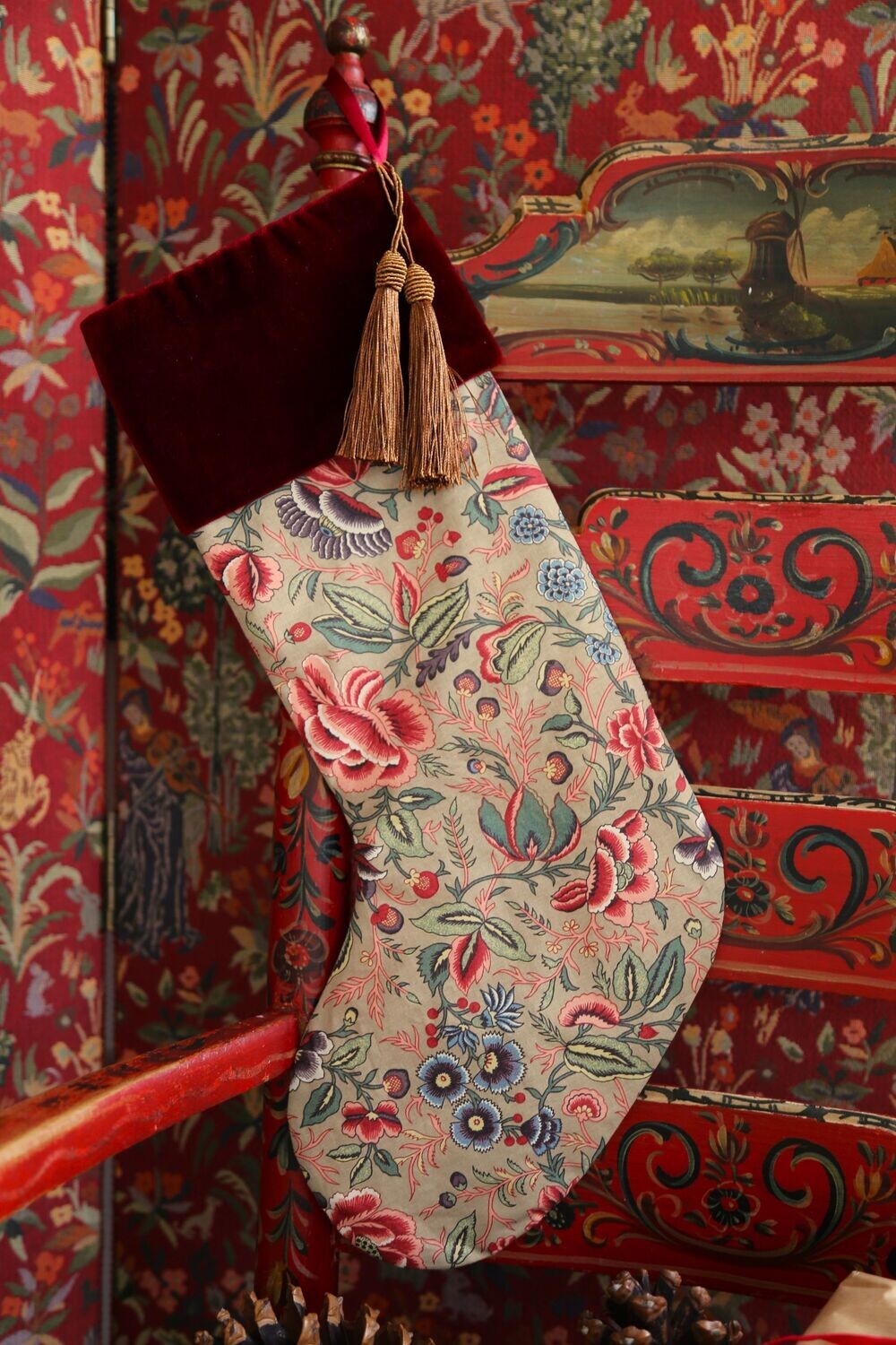 CHRISTMAS STOCKING 'GARLAND'