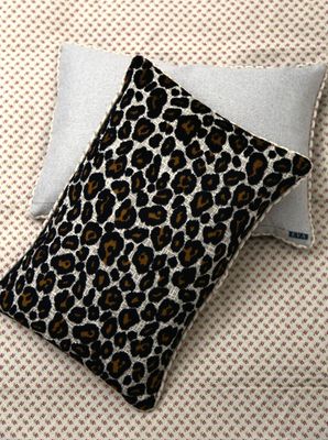 SIERKUSSEN 'LEOPARD' - VELVET JACQUARD FLORAL PIPING SIERKUSSEN 'LEOPARD' - VELVET JACQUARD FLORAL PIPING