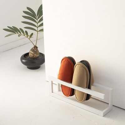 白色鞋架 / White Shoe Rack