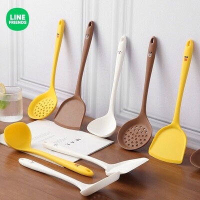 LINE FRIENDS卡通汤勺硅胶饭勺炒菜食品级实用不粘锅汤勺 / Line Friends Food-Grade &amp; Non-Stick Safe Silicone Cooking Spoon