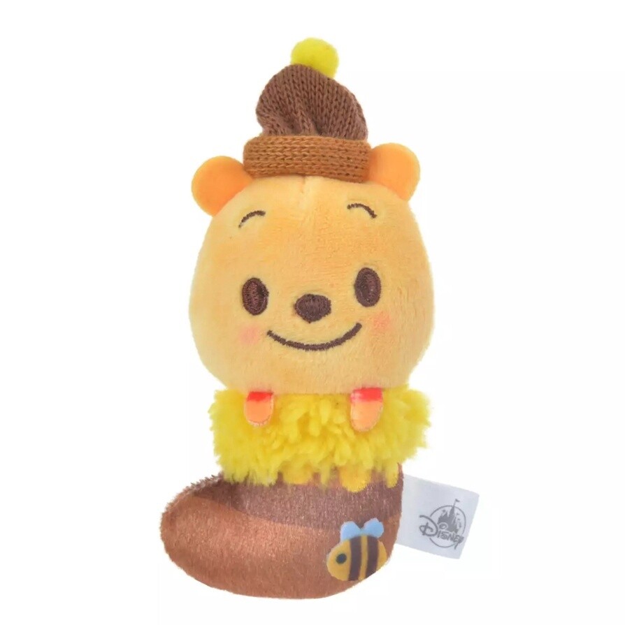 东迪23年圣诞袜子系列挂件 维尼噗噗 / Winnie the Pooh 2023 Christmas Stocking Keychain By TDL