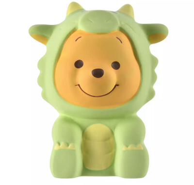 东迪龙年生肖限定系列香薰石摆件  绿衣服 / Winnie the Pooh Year of the Dragon Scented Diffuser Figurine By TDL