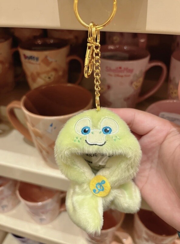 Olu Mel Cape Keychain