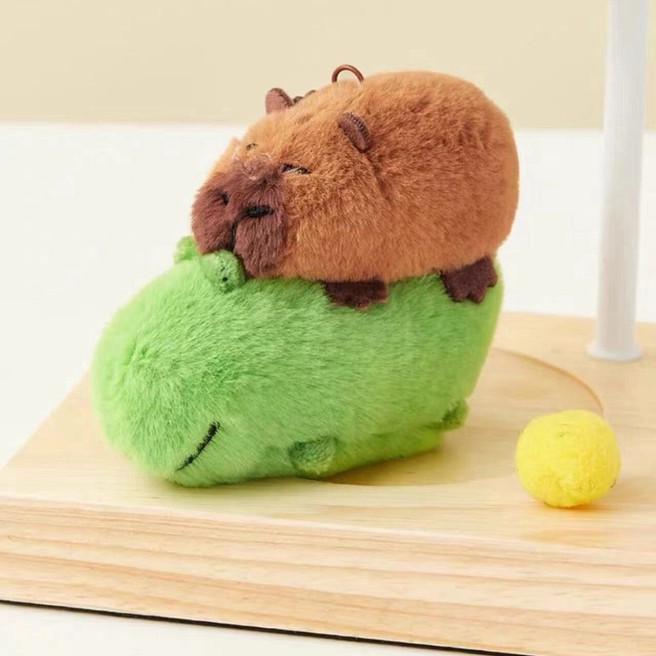 CAPYBARA卡皮巴拉 憨憨水豚挂件 鳄鱼款