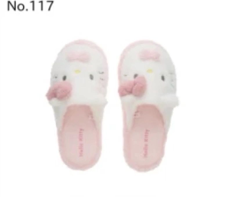 【不保单8月预订】Sanrio三丽鸥冬季毛绒拖鞋 HelloKitty