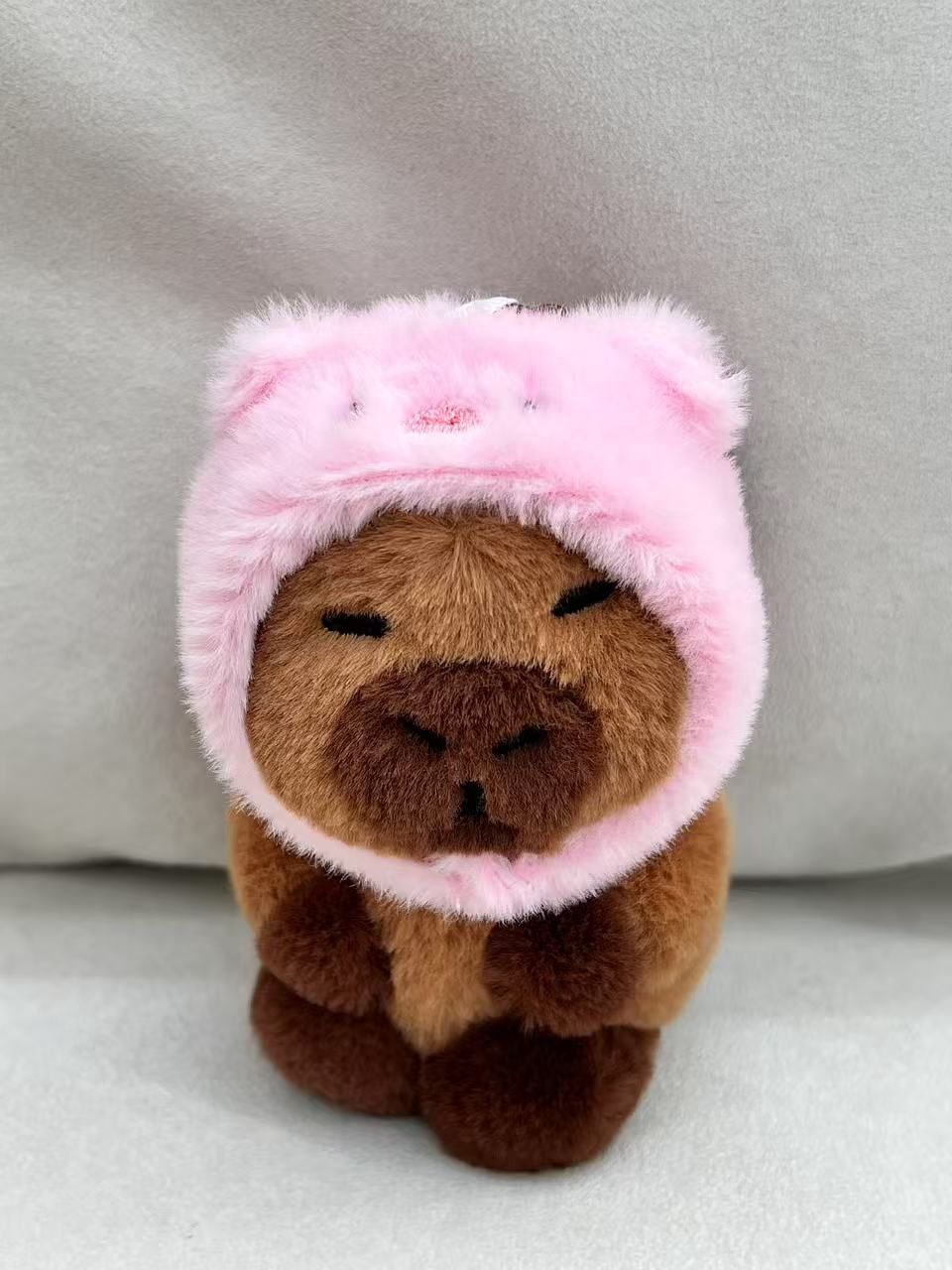 CAPYBARA卡皮巴拉 憨憨水豚挂件 粉色小猪头套